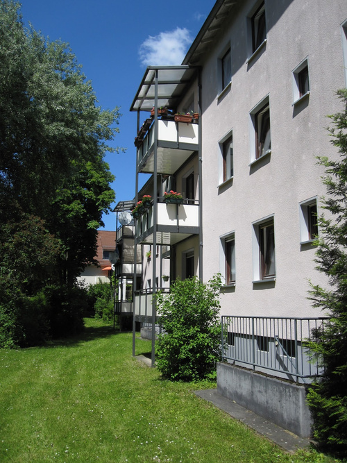 2-Zimmer-Wohnung im Erdgeschoss mit Balkon und Keller