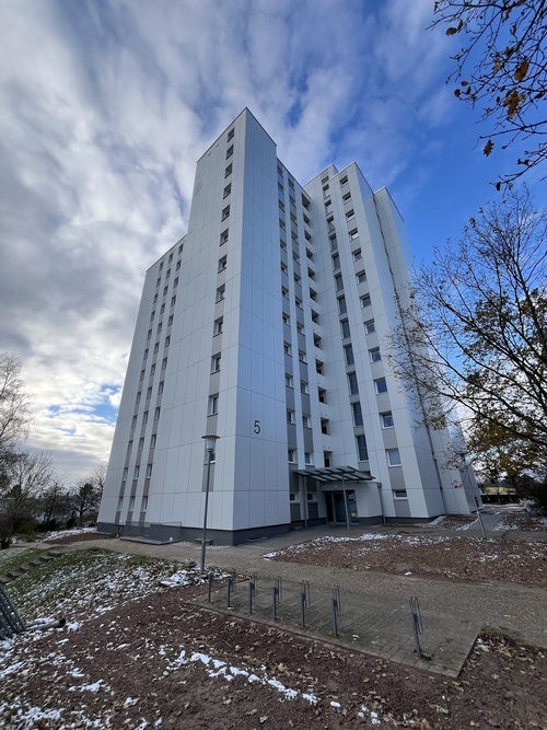 Ca. 56 m² im 8. Obergeschoss – ideal für Singles oder Paare