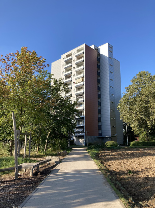 Komfortabel wohnen in Steinbach – 3-Zimmer-Wohnung mit Balkon