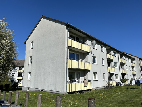 Attraktive 3-Zimmer-Wohnung mit Balkon und Keller in Hessisch Lichtenau