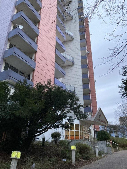 Singleapartment mit Aufzug und Balkon