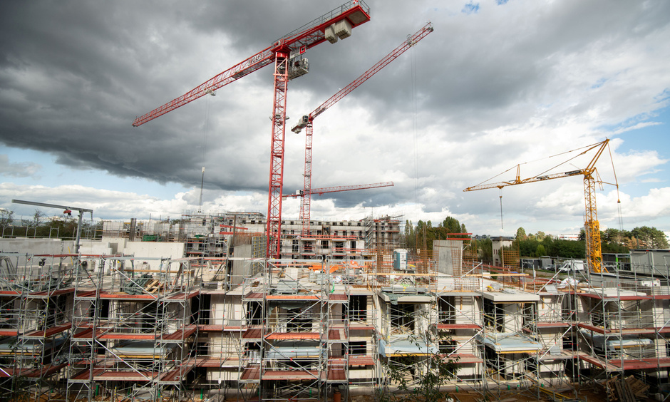Baustelle für den Neubau von knapp 240 Wohnungen auf der Mainhöhe