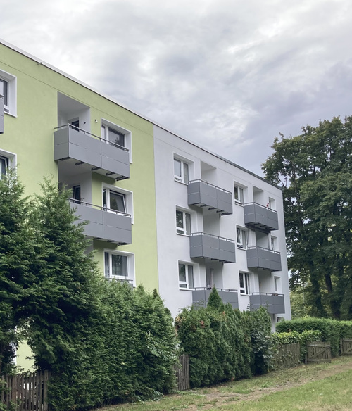 In Schwalbach ankommen: 3 Zimmer mit Balkon und Platz für eigene Ideen