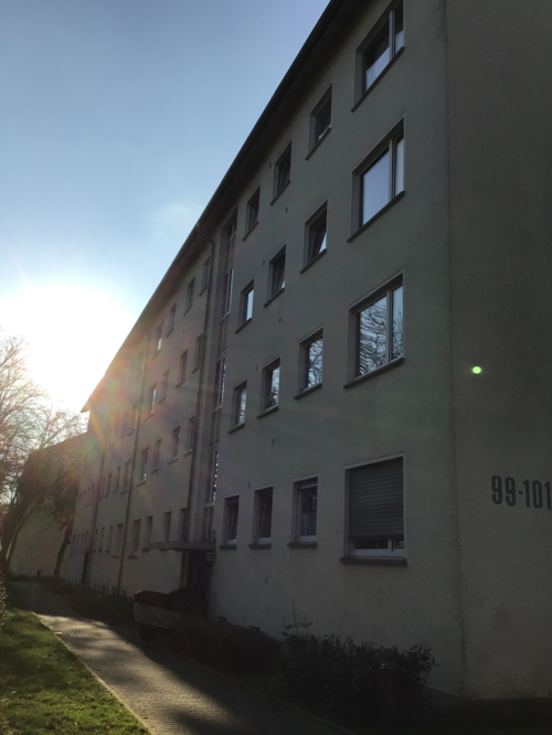 Praktisch geschnittene 3 Zimmer Wohnung mit Loggia!