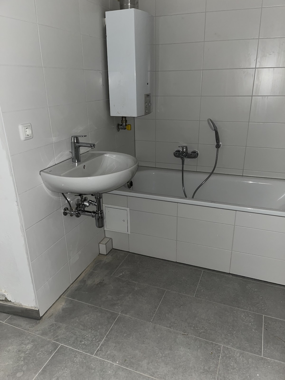 Badezimmer mit Badewanne