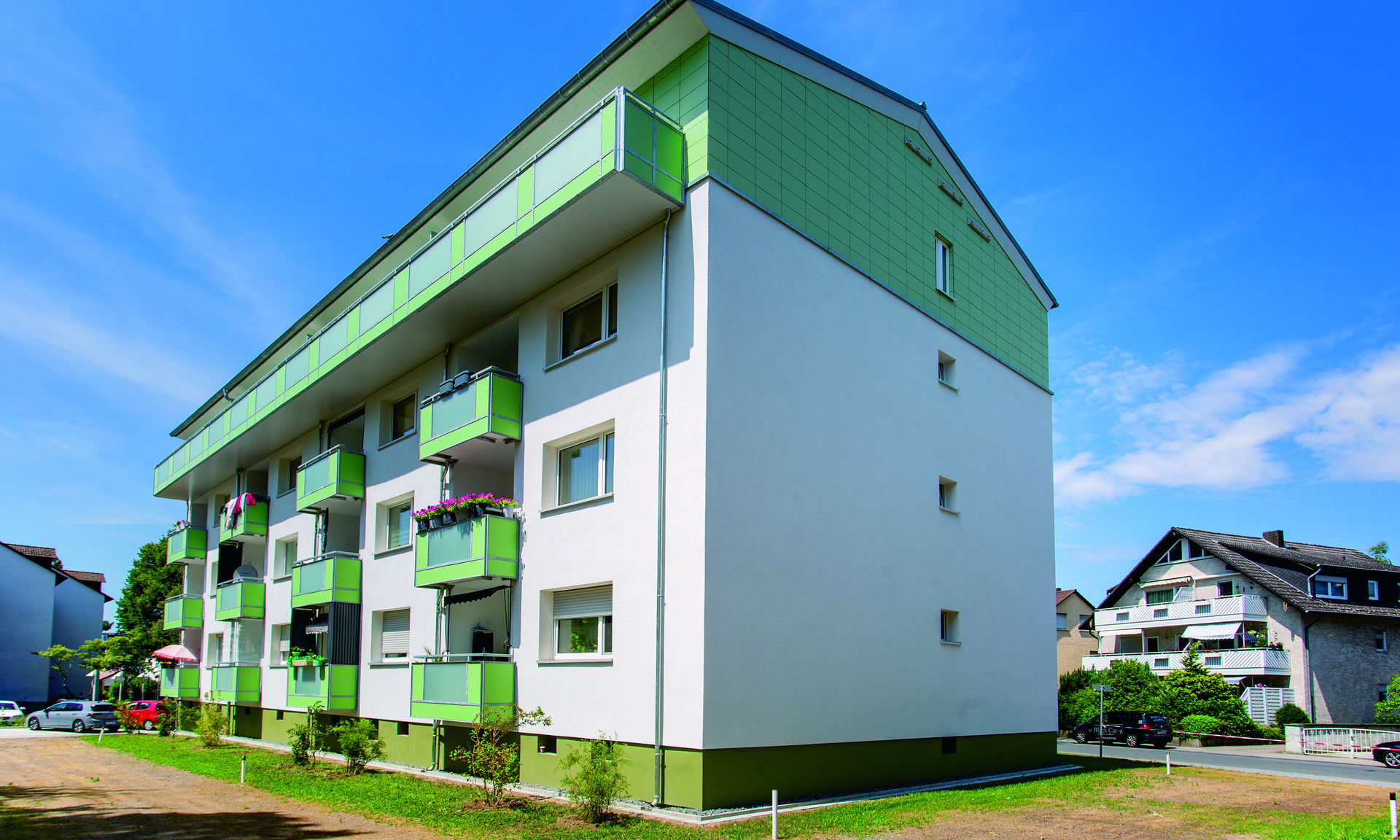 Ansicht Gebäudefassade nach Modernisierung in Mörfelden-Walldorf