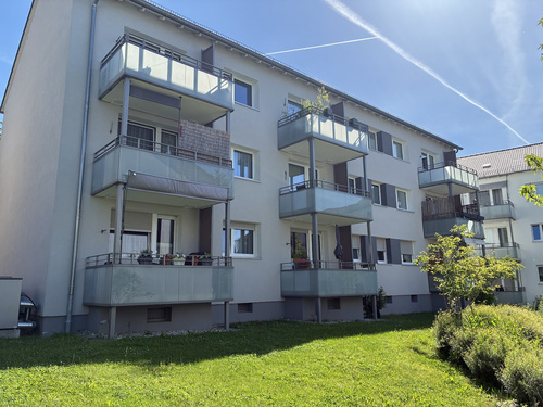 Moderne 4-Zimmer-Wohnung mit Balkon und Keller