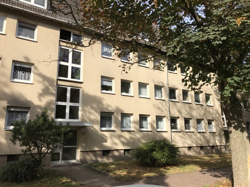 2 Zimmer Wohnung mit Balkon in Frankfurt Eschersheim