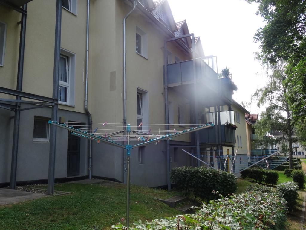 Praktisch geschnittene Dachgeschosswohnung mit Keller und Balkon - Photo 1