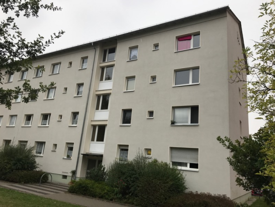 Gemütliche 2-Zimmer-Wohnung mit Balkon in Frankfurt-Eschersheim! - Foto 2
