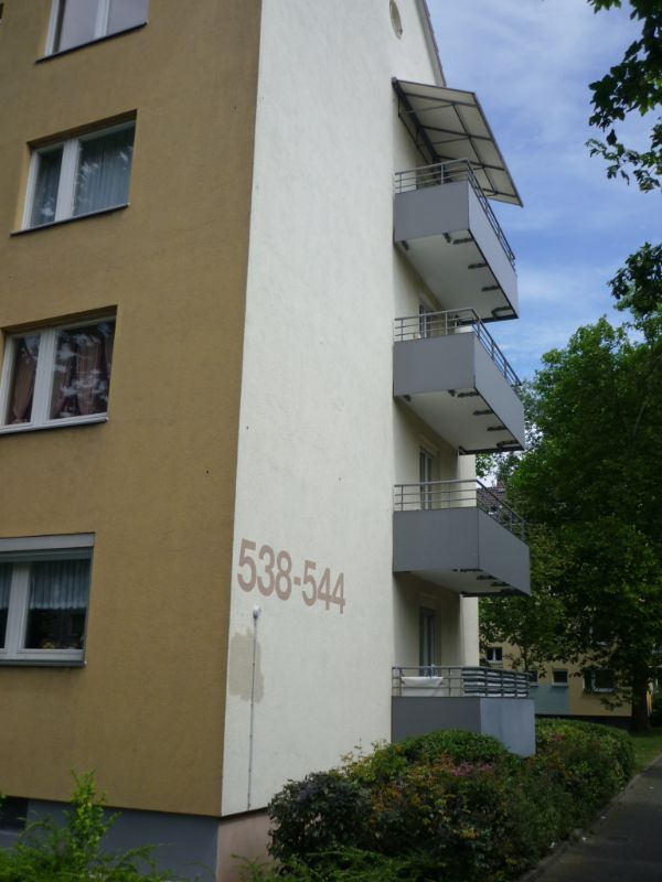 Kompakte 2-Zimmer-Wohnung mit Tageslichtbad in Frankfurt-Griesheim - Foto 1