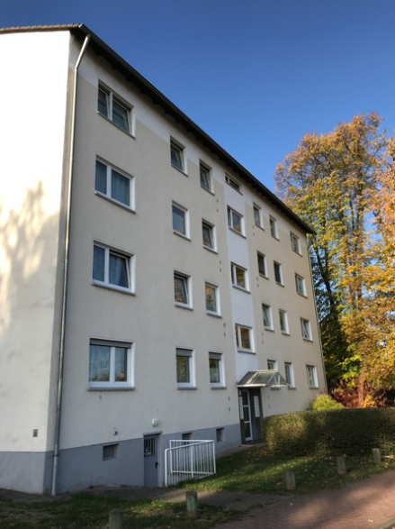Praktisch geschnittene 3-Zimmer-Wohnung in energetisch modernisiertem Mehrfamilienhaus - Photo 2