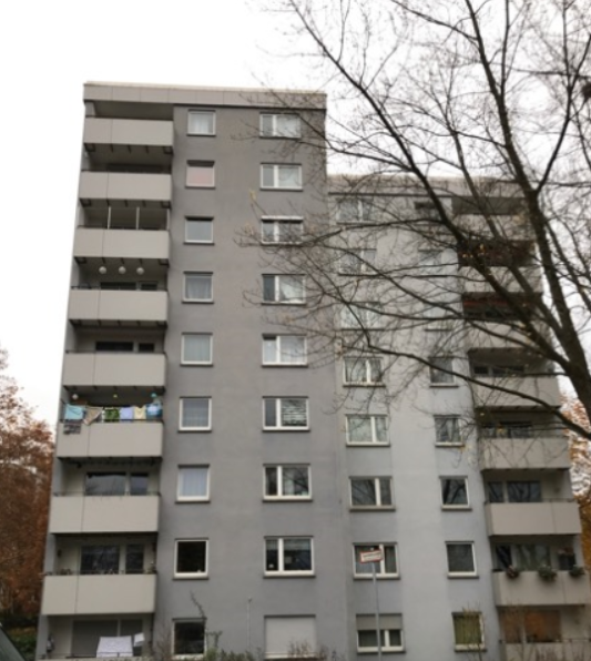 3-Zimmer-Wohnung in Frankfurt am Main mit Balkon und Personenaufzug - Photo 2