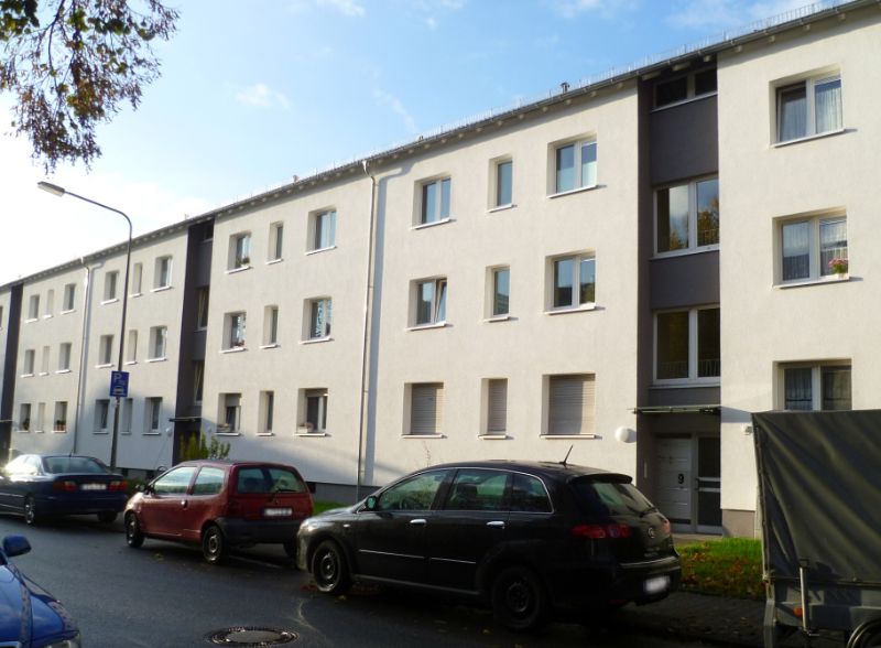 Zuhause in Frankfurt-Unterliederbach: 2-Zimmer-Wohnung mit Balkon - Photo 1