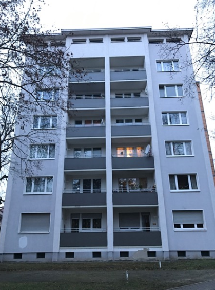 3-Zimmer-Wohnung im 1. Obergeschoss mit Aufzug und Balkon