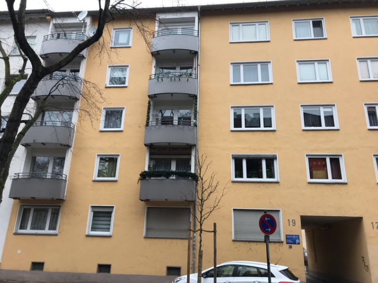 Praktisch geschnittene 2-Zimmer-Wohnung im 4. Obergeschoss mit Keller in Offenbach - Foto 2
