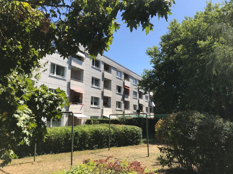 Gut geschnittene 4-Zimmer-Wohnung in gepflegtem Mehrfamilienhaus - Foto 1