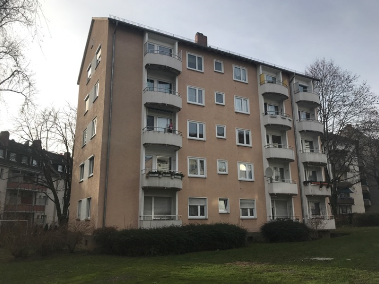 Komfortable 2 Zimmer Wohnung im 1 Obergeschoss mit Loggia in ruhigem Haus - Foto 3