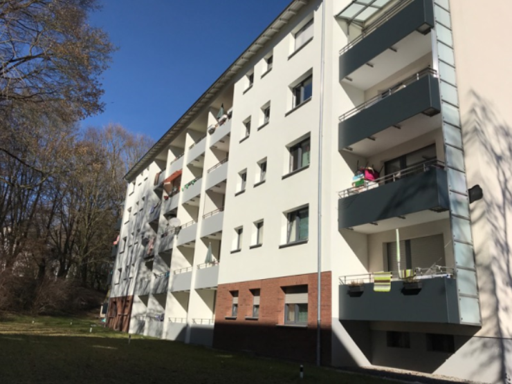 Helle 2-Zimmer-Mietwohnung mit Balkon und Keller im 3. Obergeschoss - Foto 1