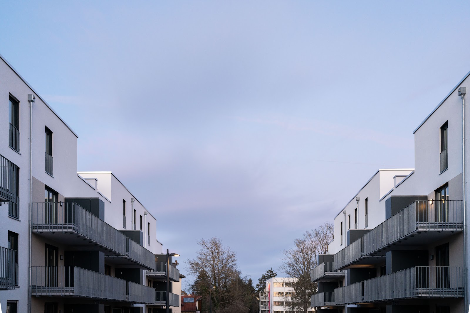 Großzügige 3-Zimmer-Dachgeschosswohnung mit Dachterrasse und Aufzug - Photo 1