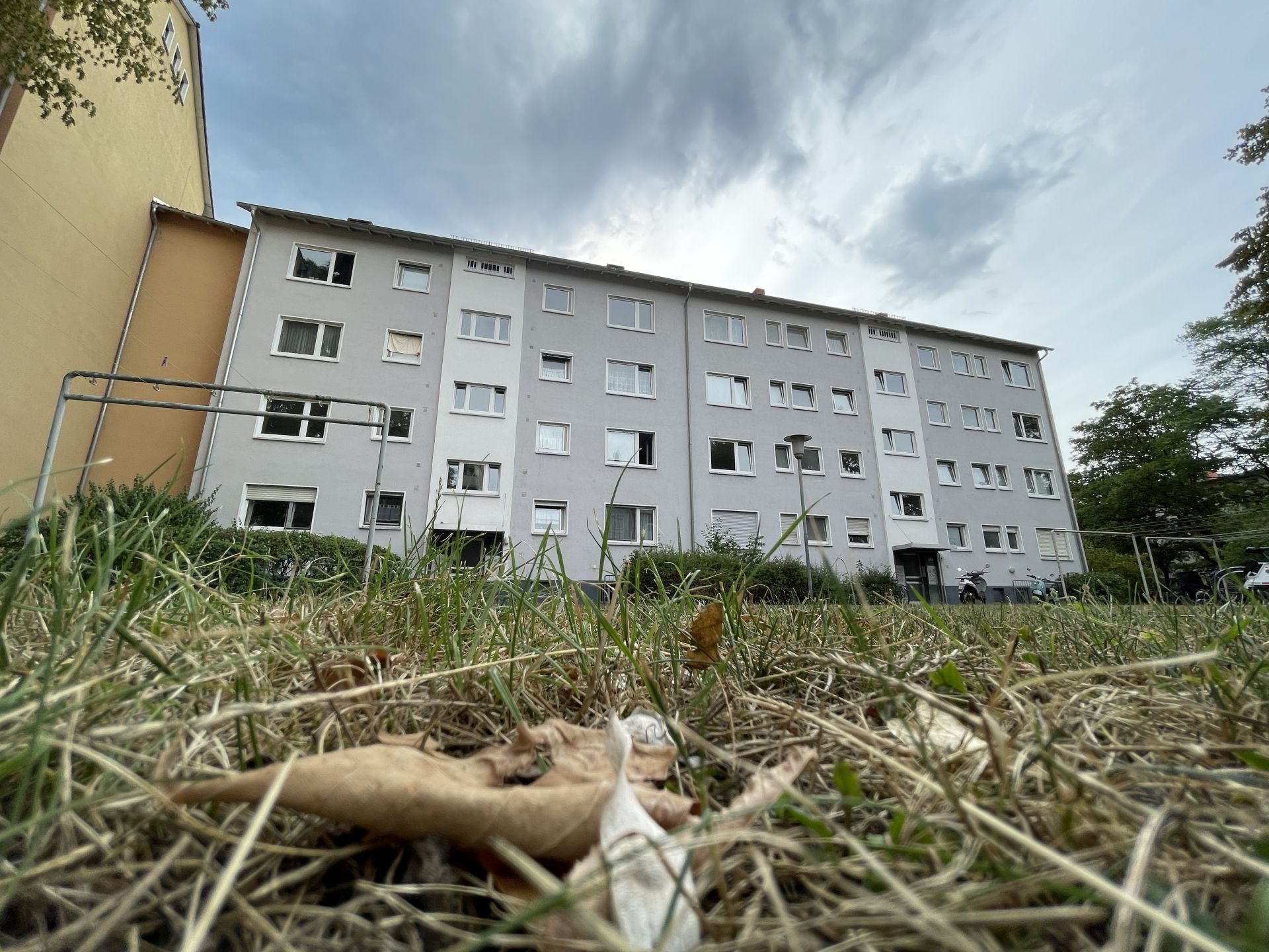Blick auf die Adolf-Miersch-Straße 40a und 40b